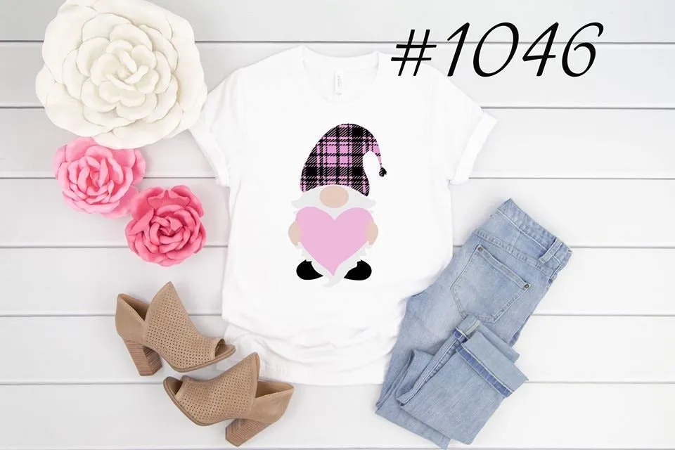 #1046 Pink Heart Gnome