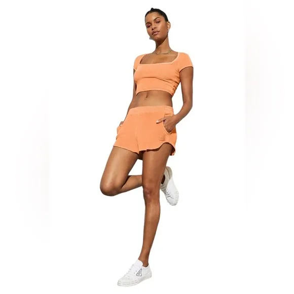 ALO YOGA  TERRY HIGH-WAIST BEACHSIDE SHORT XS RETRO CANTELOPE HIGH RISE