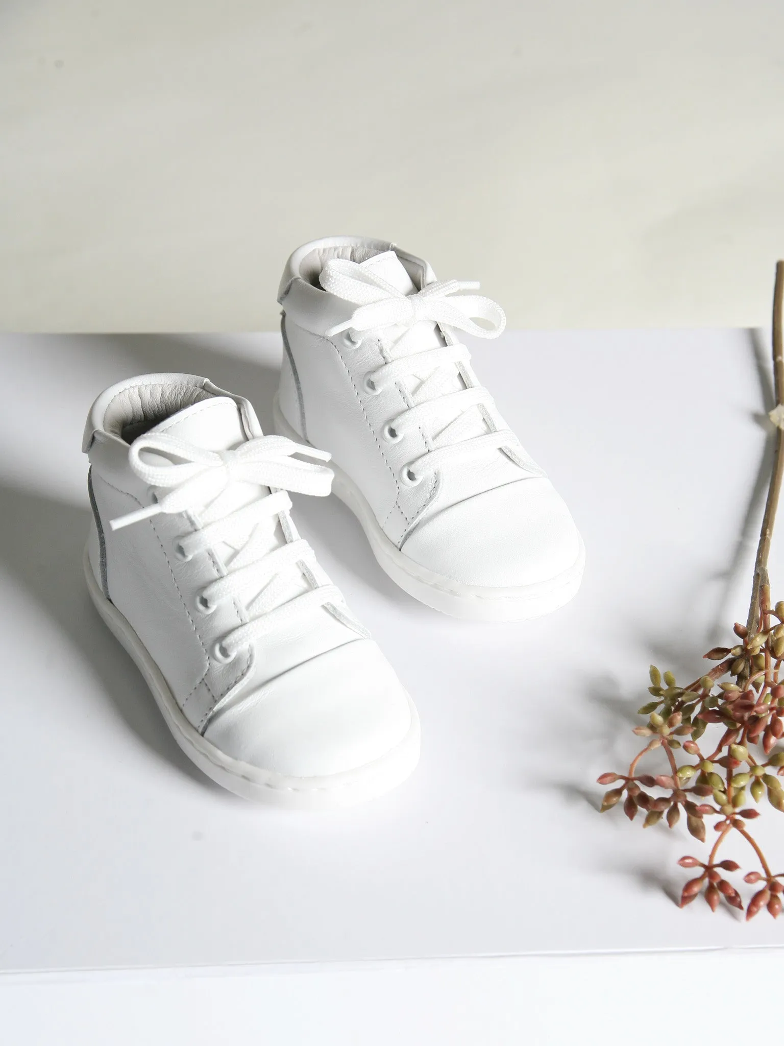 Borboleta White 'Danilo' Leather Hi-Top Boots