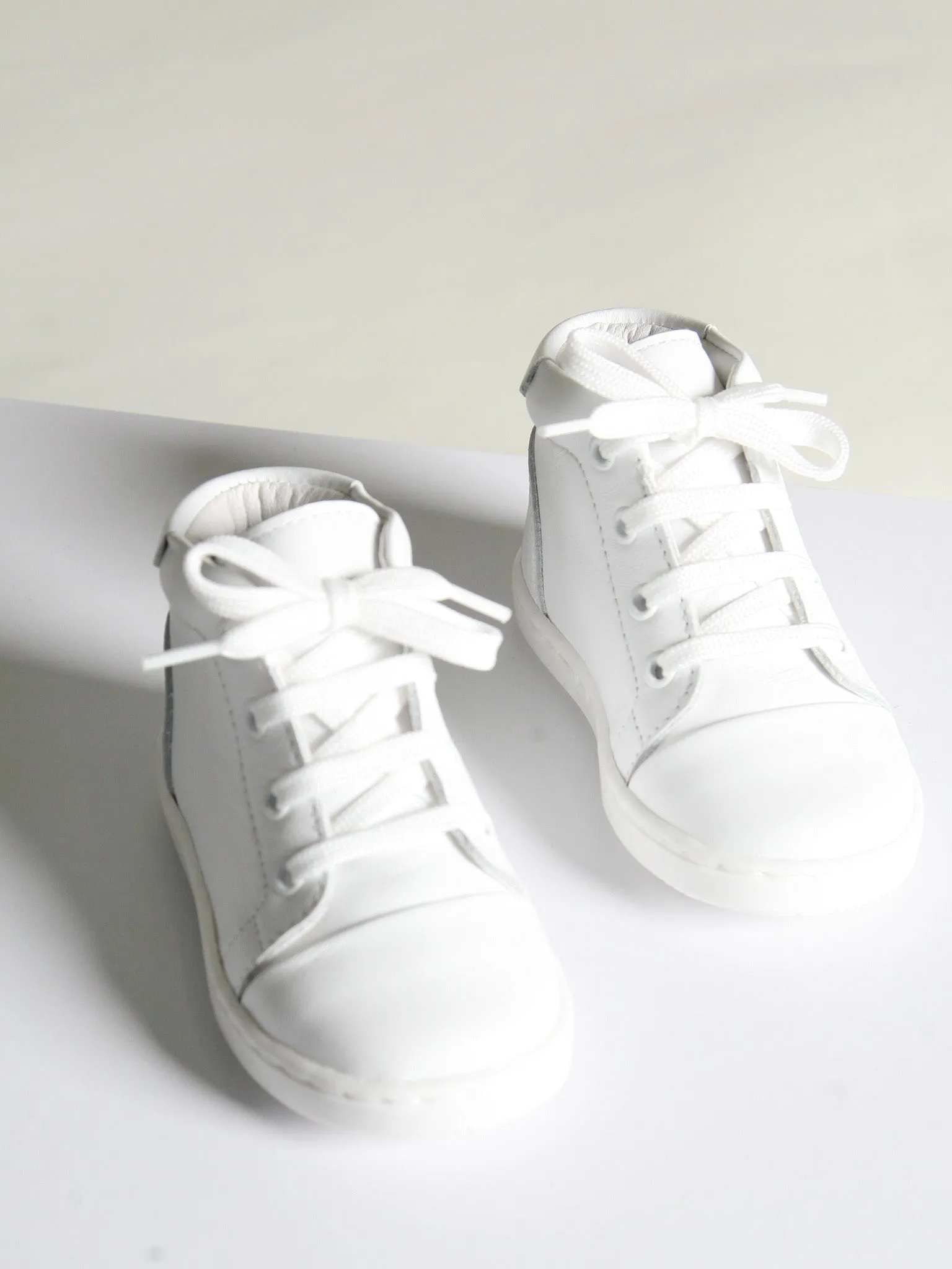 Borboleta White 'Danilo' Leather Hi-Top Boots