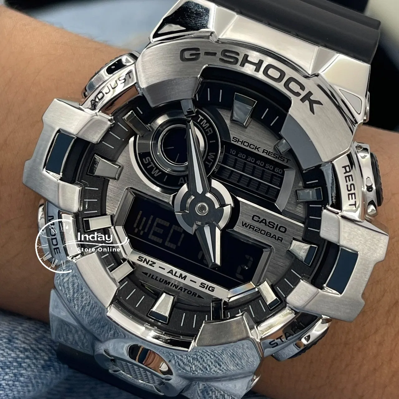 Casio G-Shock G-Steel Men's Watch GM-700-1A Resin Band Shock Resistant Mineral Glass Battery Life 5-Years