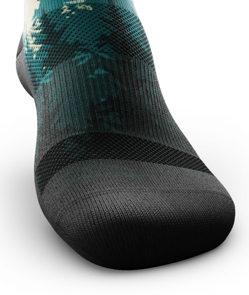 Free Ride Crew Socks