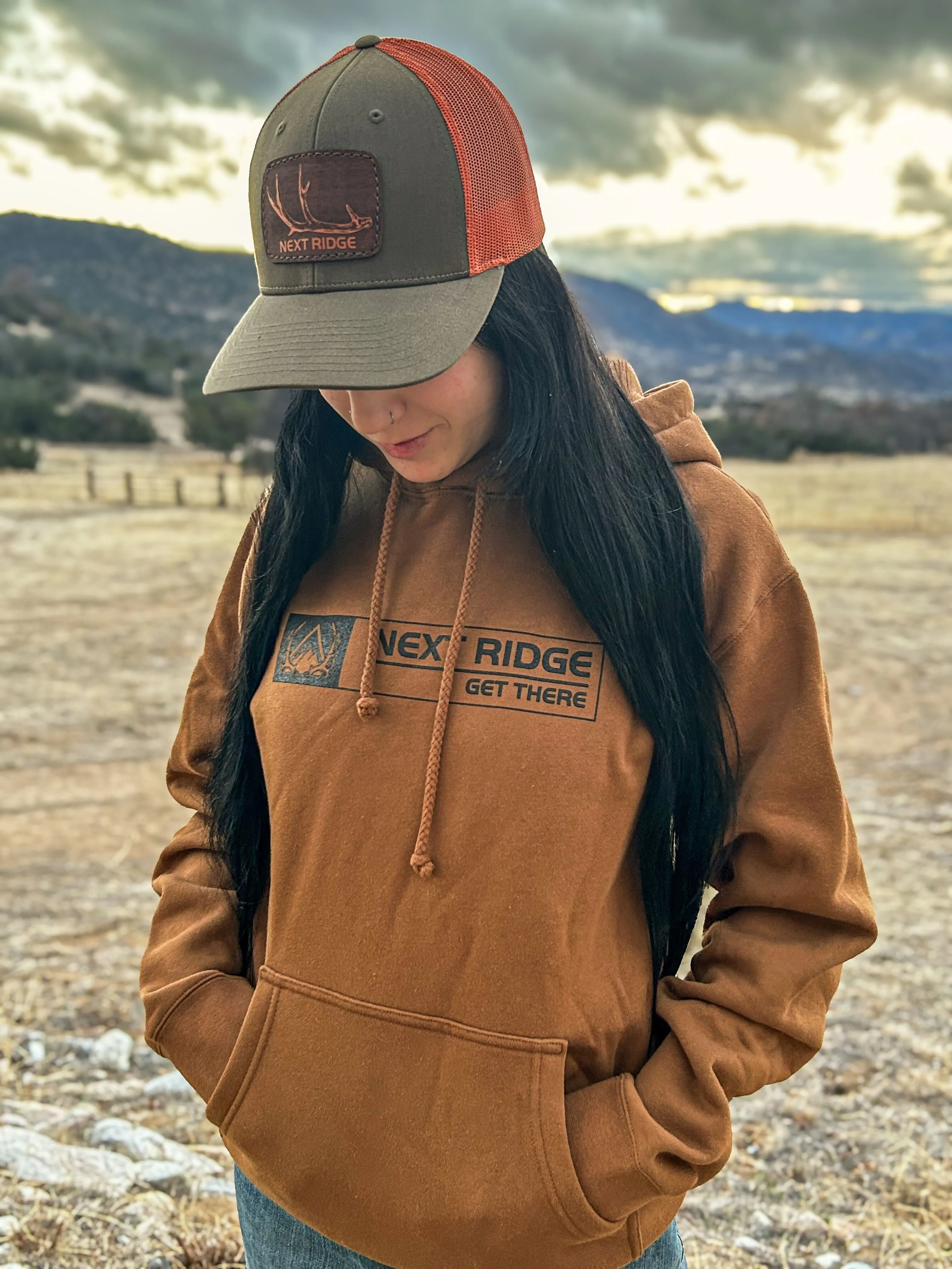 INLINE HOODIE
