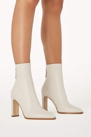 Janelle Boot - Chalk
