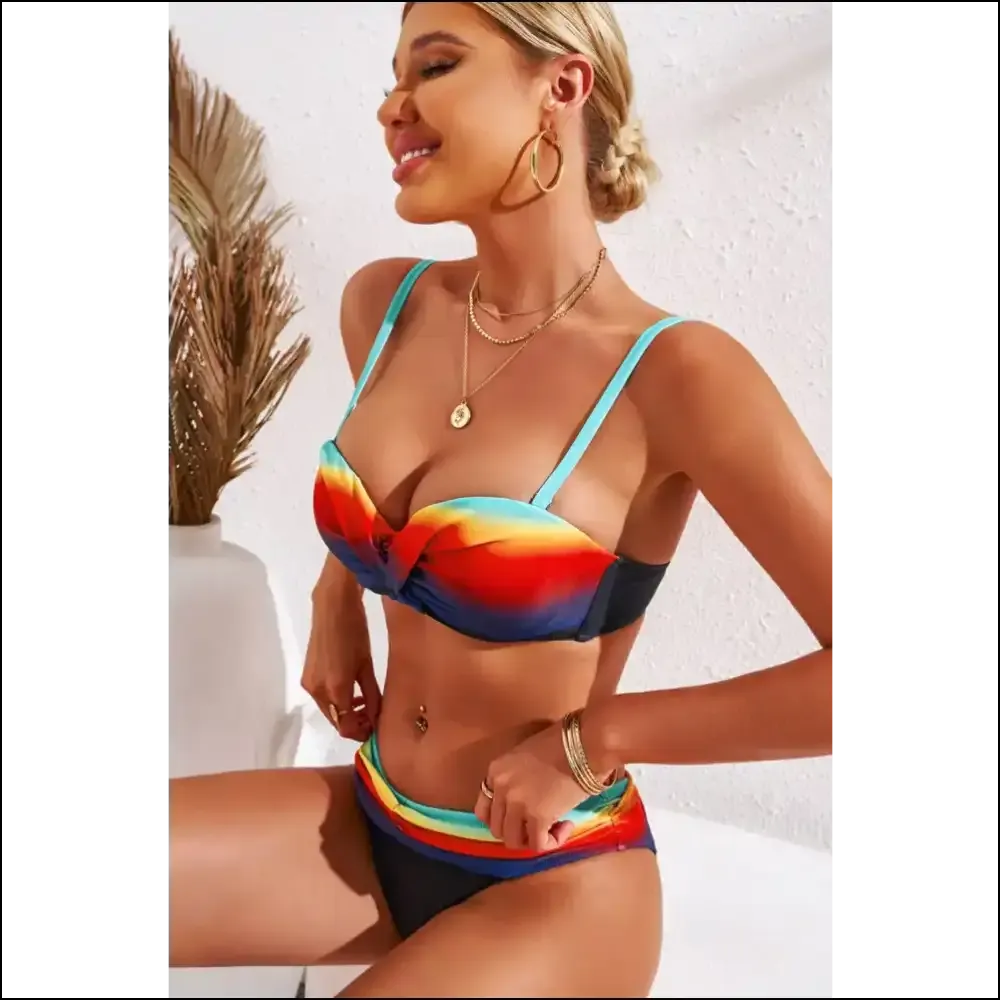 Make Waves this Summer with our Head-turning Printed Ruched Bikini Set! 🩱☀️