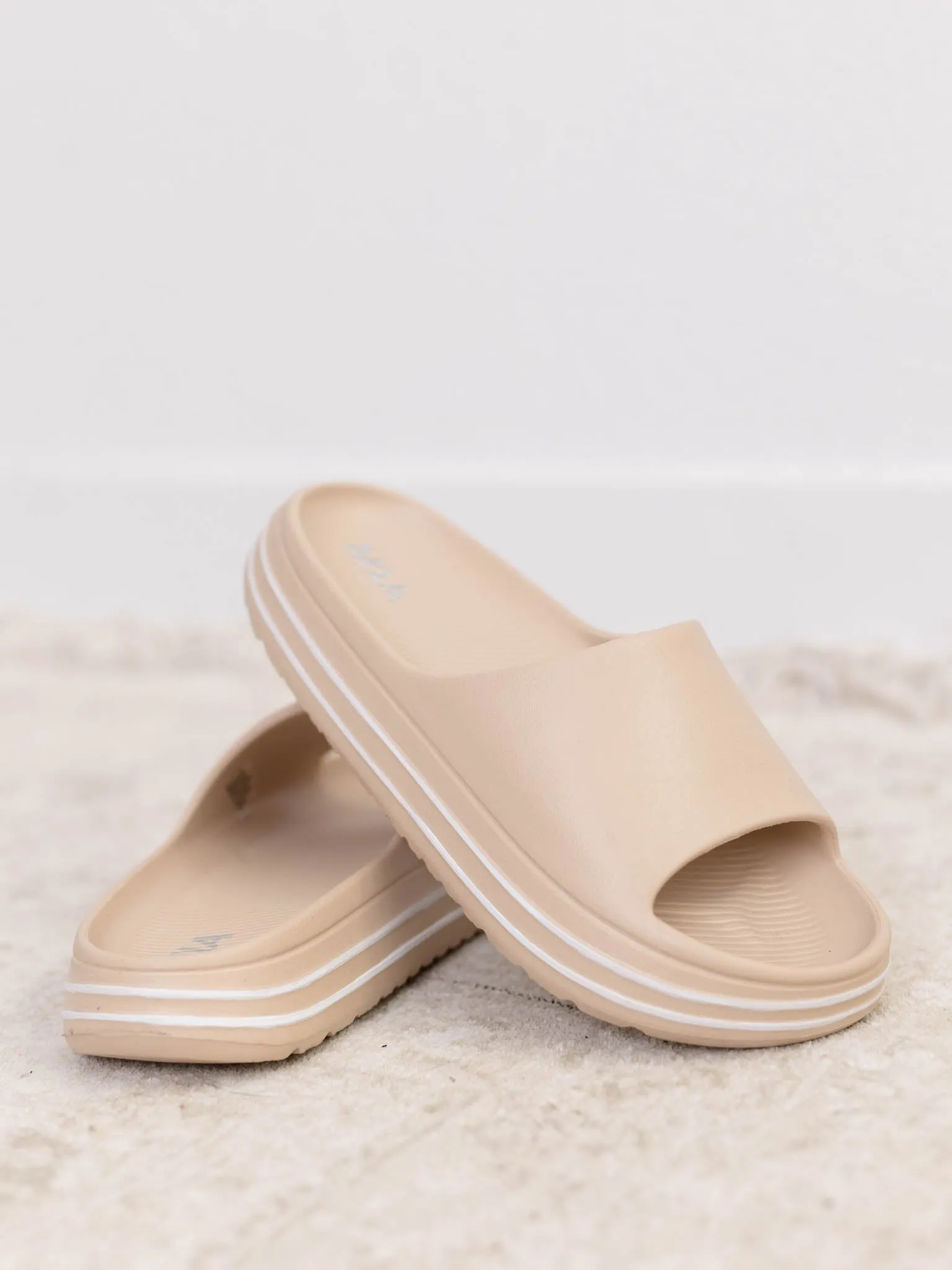 MIA Porsha Slide