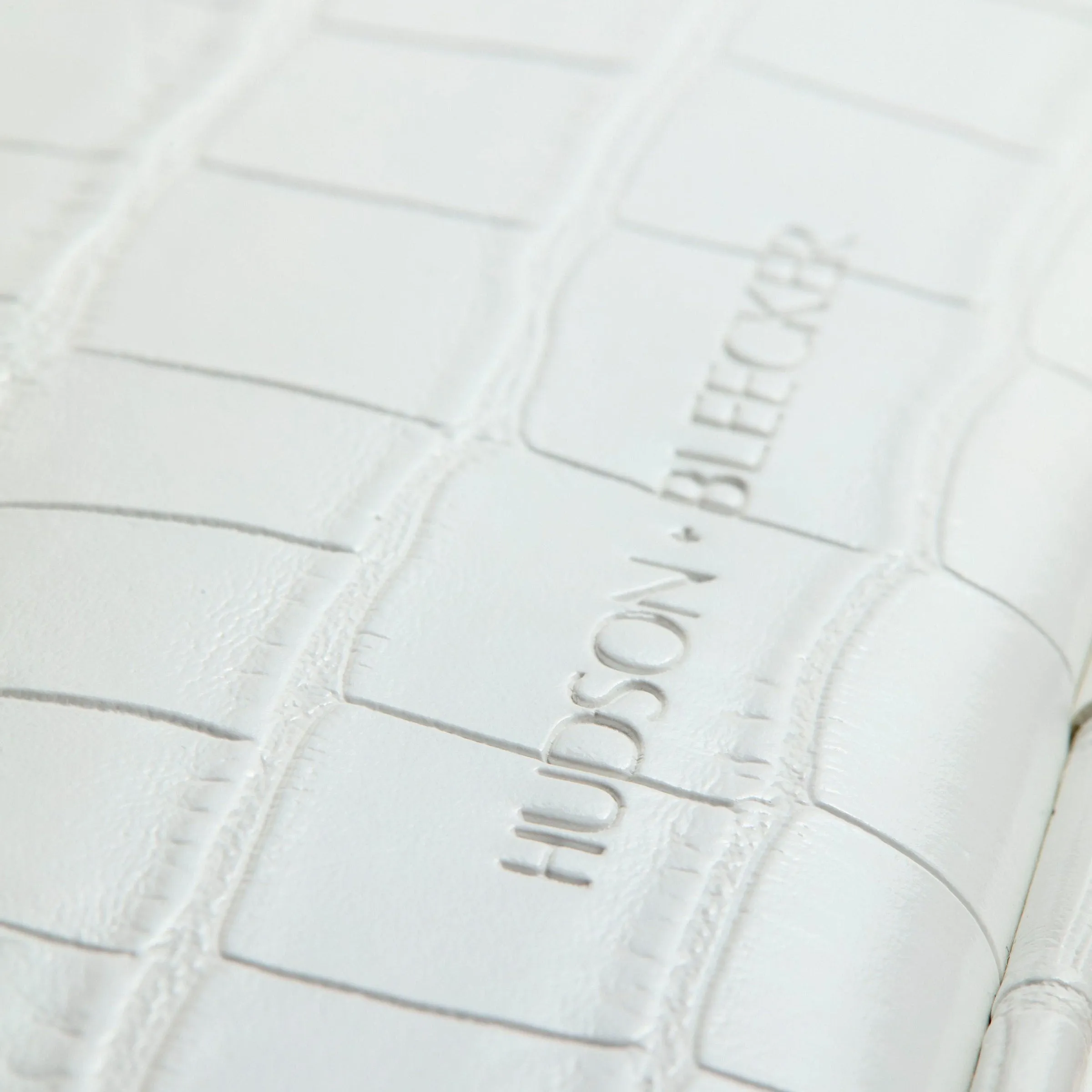 Nomad Round Travel Bag - White Crocodile