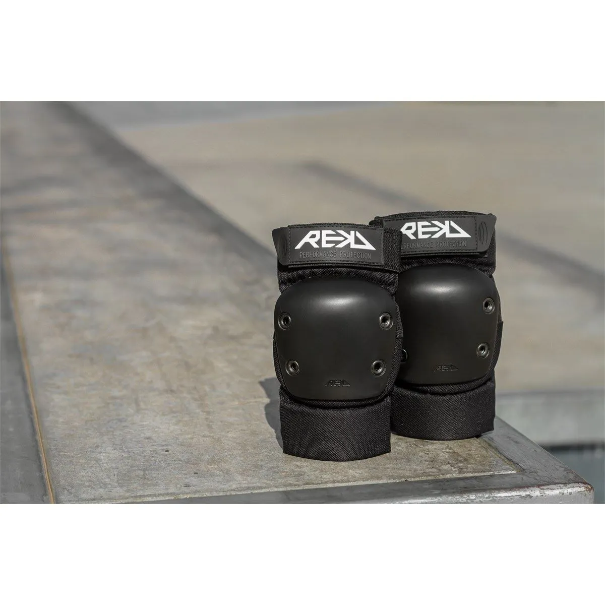 REKD Skateboard Skate Scooter BMX Ramp Elbow Pads - Black