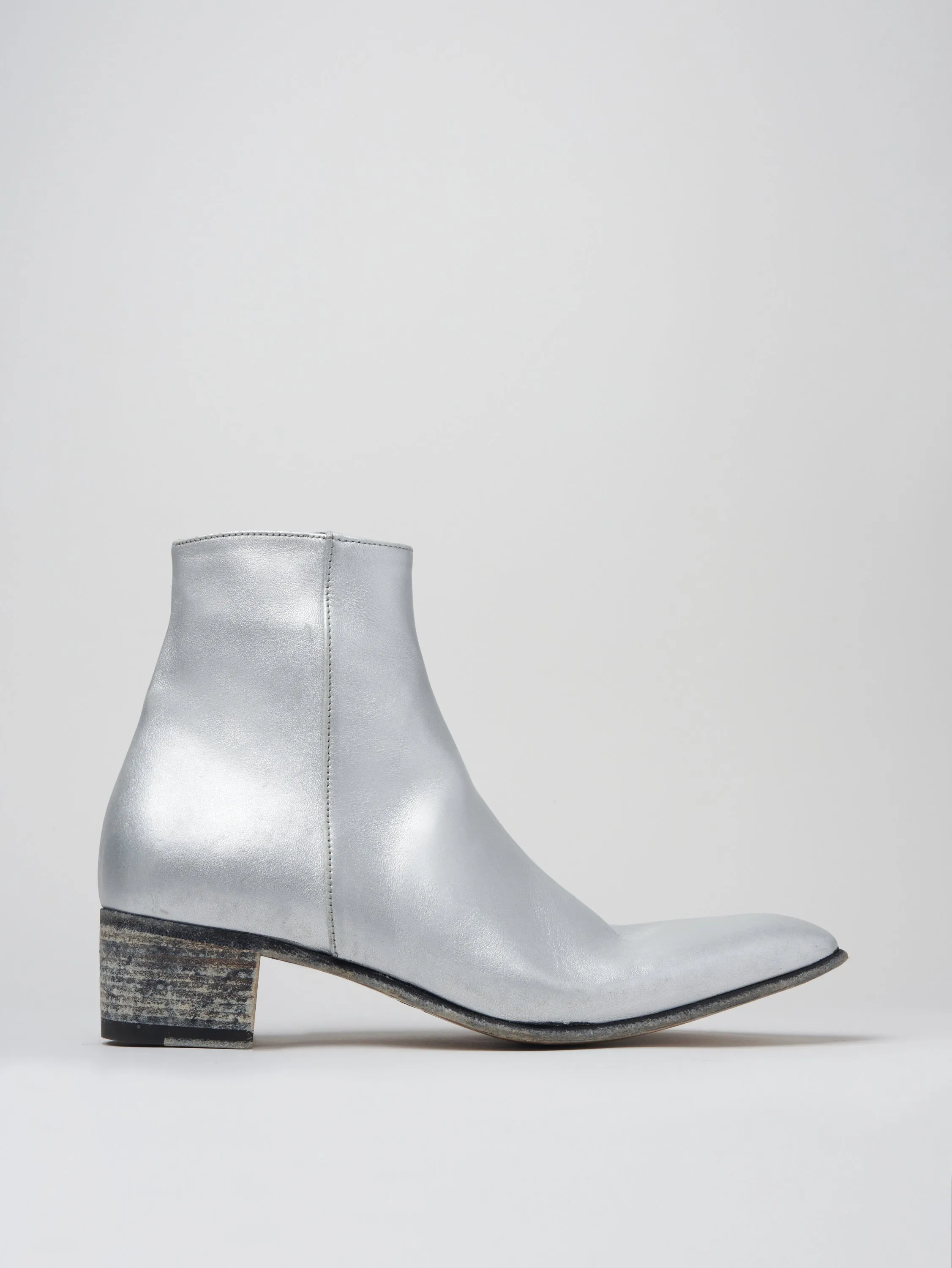 SONNY 40MM ANKLE BOOT IN DISTRESSED SILVER CALFSKIN