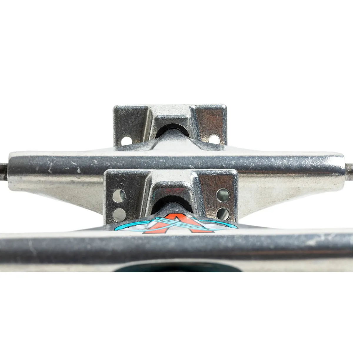 Venture - Eric Koston V8 Polished Hi Skateboard Trucks