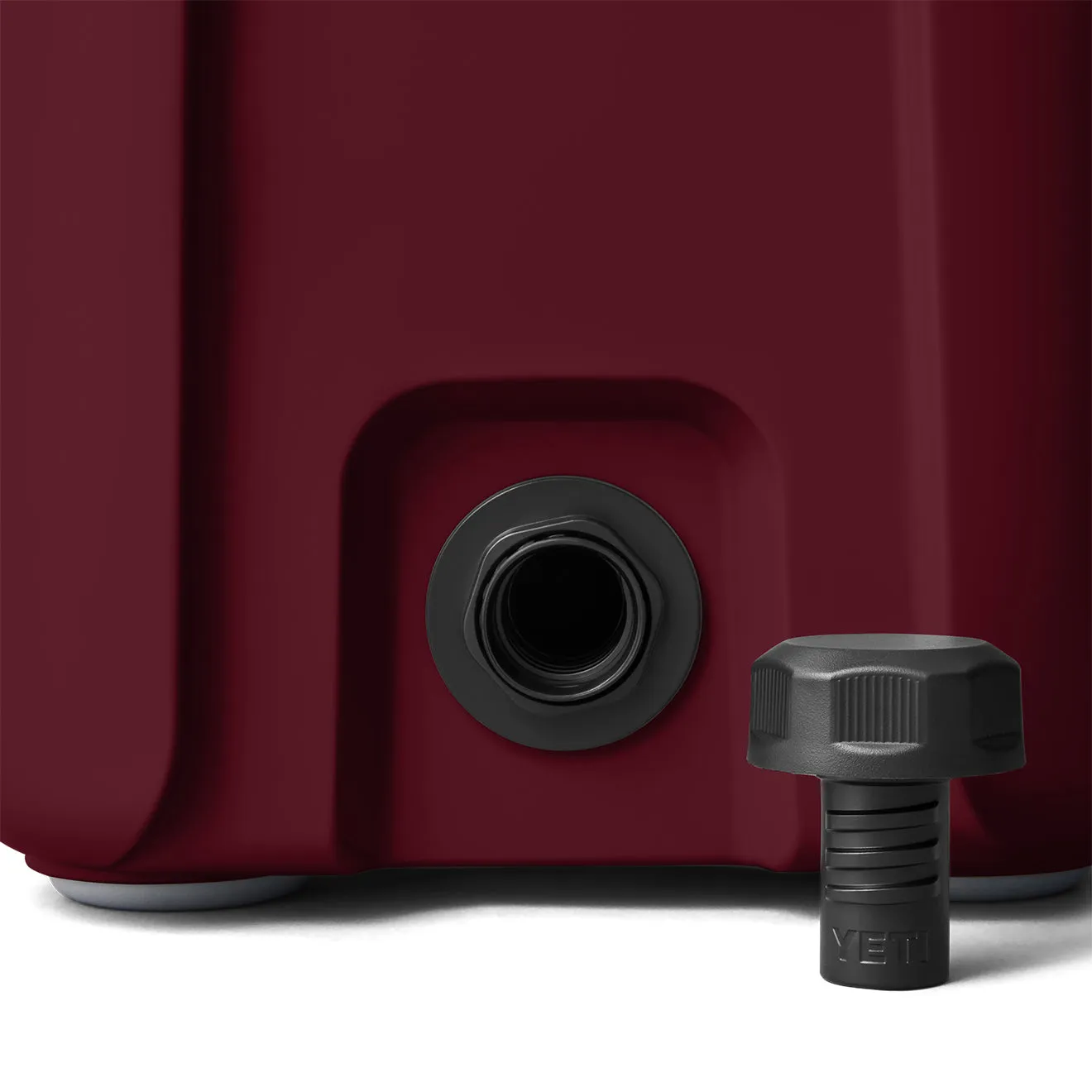 YETI Roadie 15 Cool Box Wild Vine Red